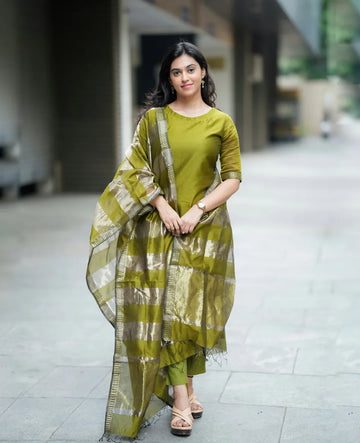 Parrot Green Linen Full Kurta Paired