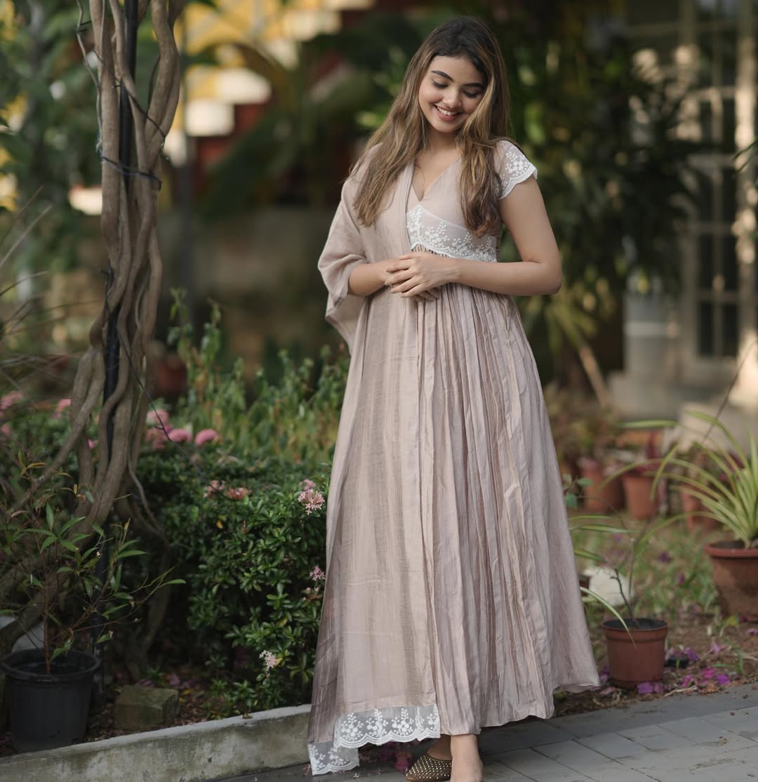 Lace Detailing On Sleeve And Yoke Portion